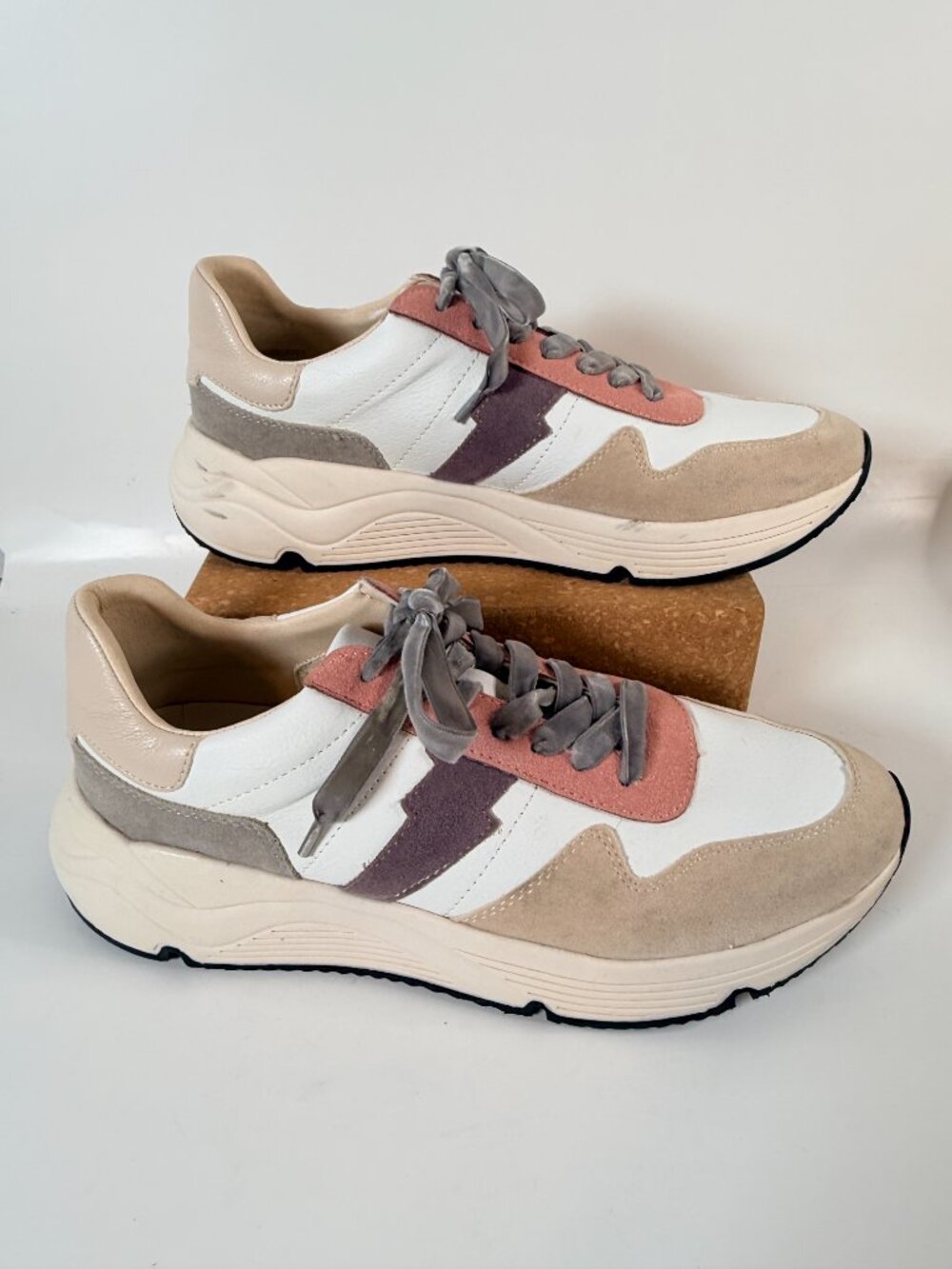 Mi,iM Nova Women's Running Shoes 8.5 Sneakers Pink Gray Velvet Ribbon Laces